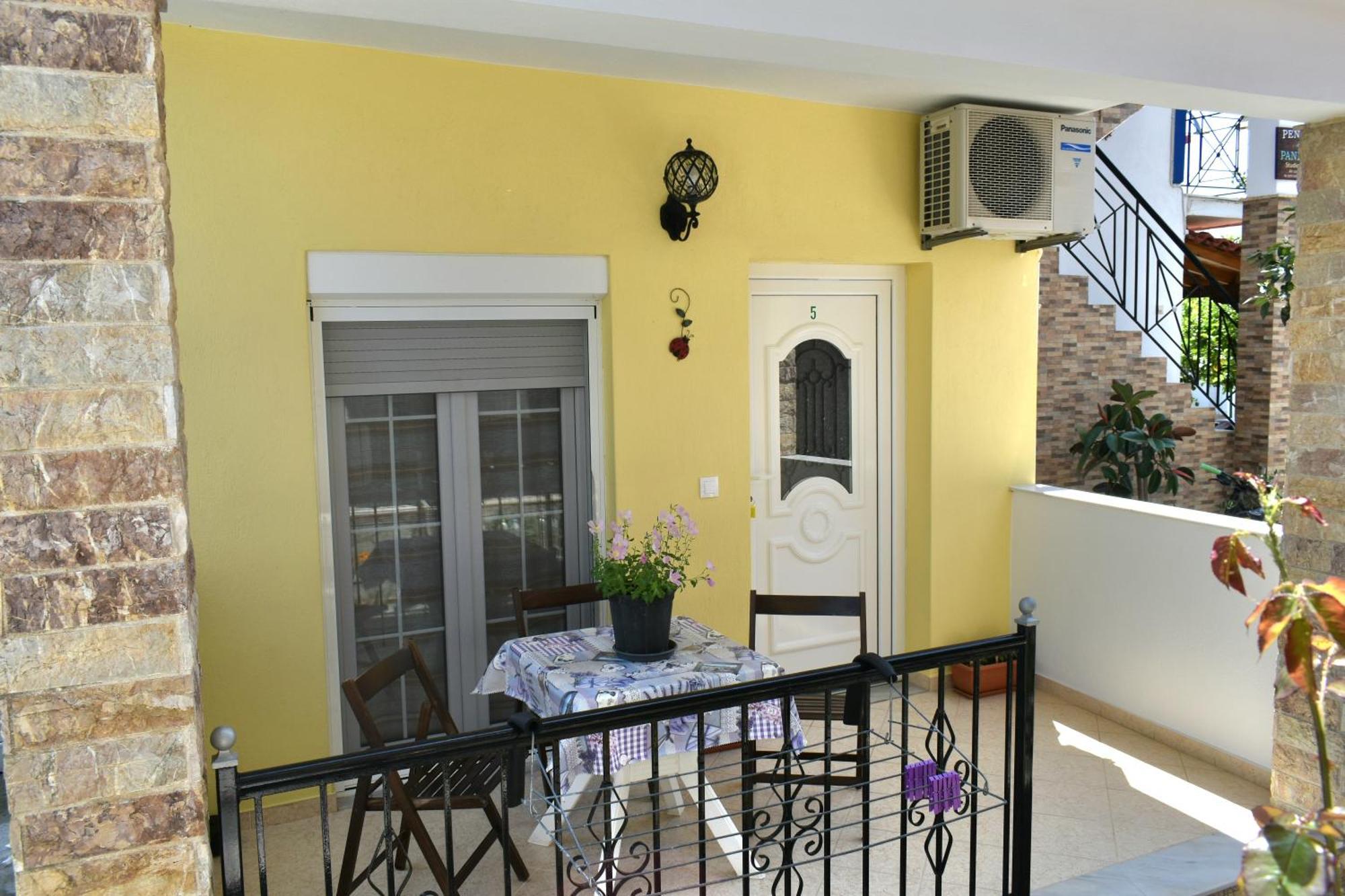 Pansion Pandora Apartment Skiathos Town Exterior photo